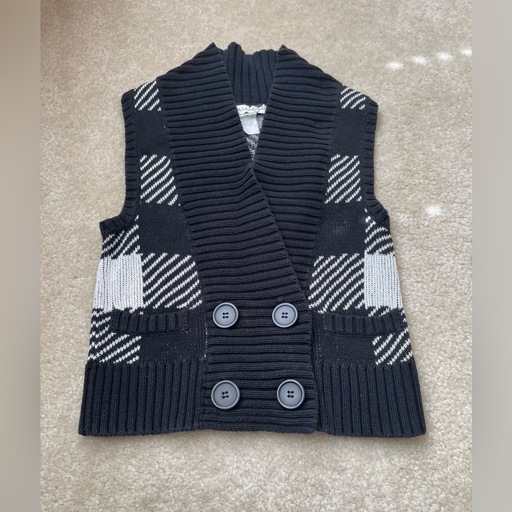 Black and White Plaid Knit Sweater Vest - Size: Medium - 100% Cotton